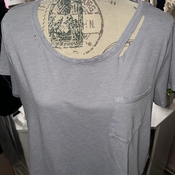 Gray distressed hollister tee - Picture 2 of 4